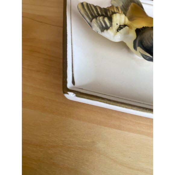 Lefton Japan Bird Wall Plaque #2889 – Mid-Century 1950s Ceramic 3D Bird & Roses - Picture 8 of 10